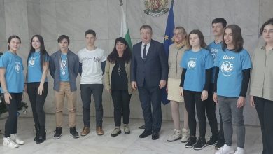 Кметът Христов посрещна шуменските информатици