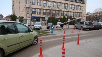 Влезе в сила платеното паркиране пред Поликлиниката
